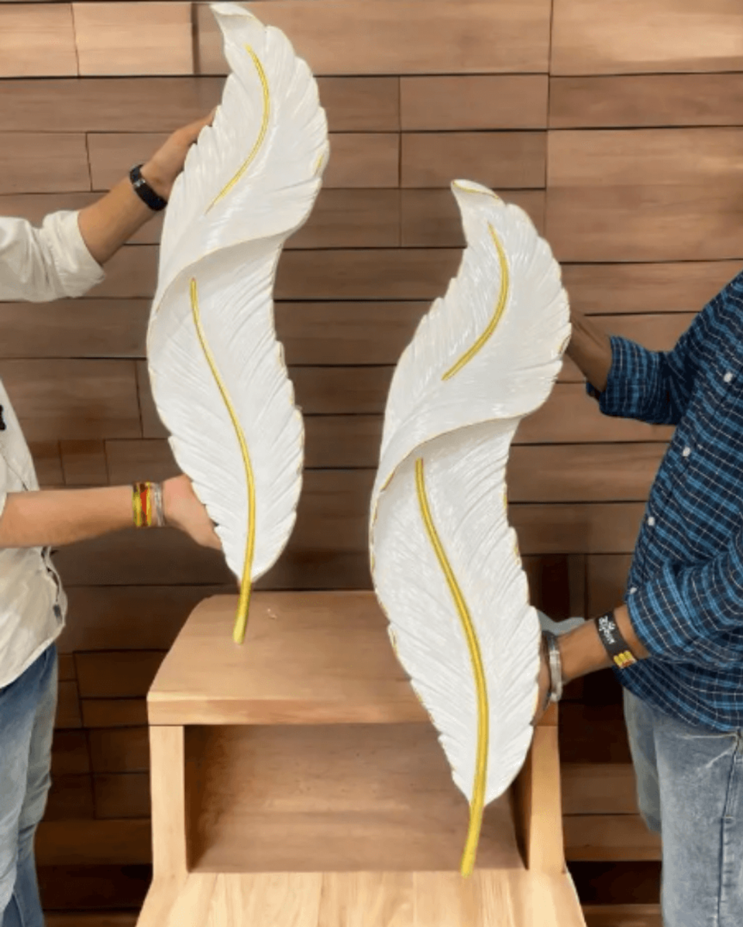 FeatherGlow Wandlamp - Moderne verfijning-Wall lamps-De Bazelaar