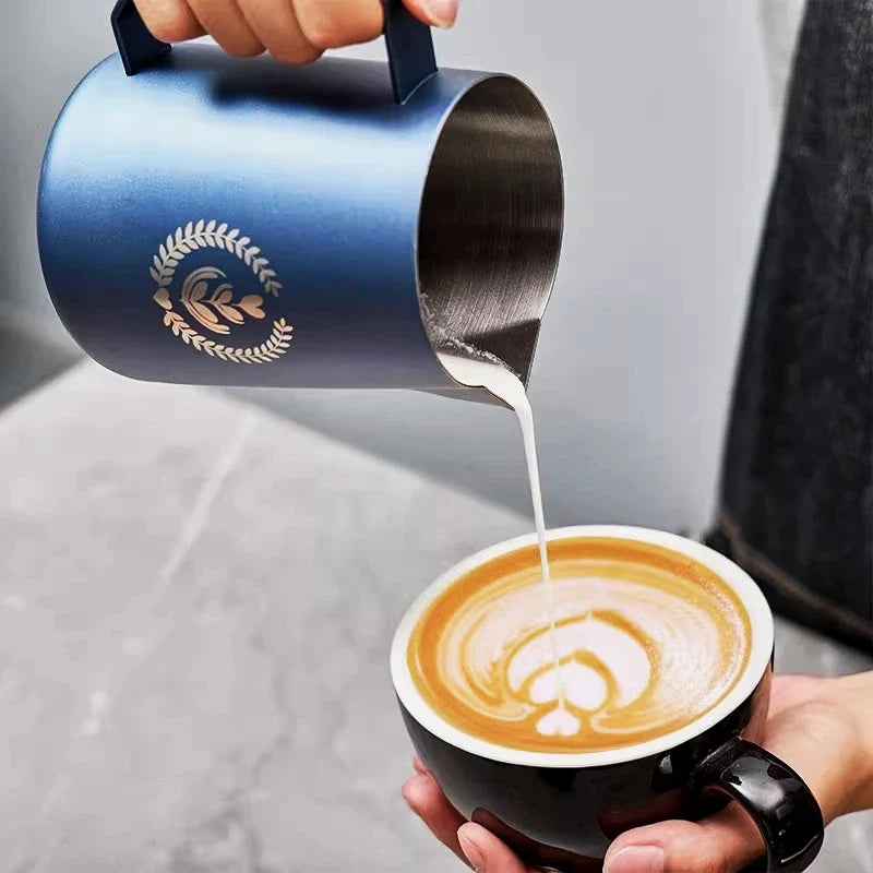 Latte Art Melkkan - Perfect voor Cappuccino & Koffie-Coffee & Tea-De Bazelaar