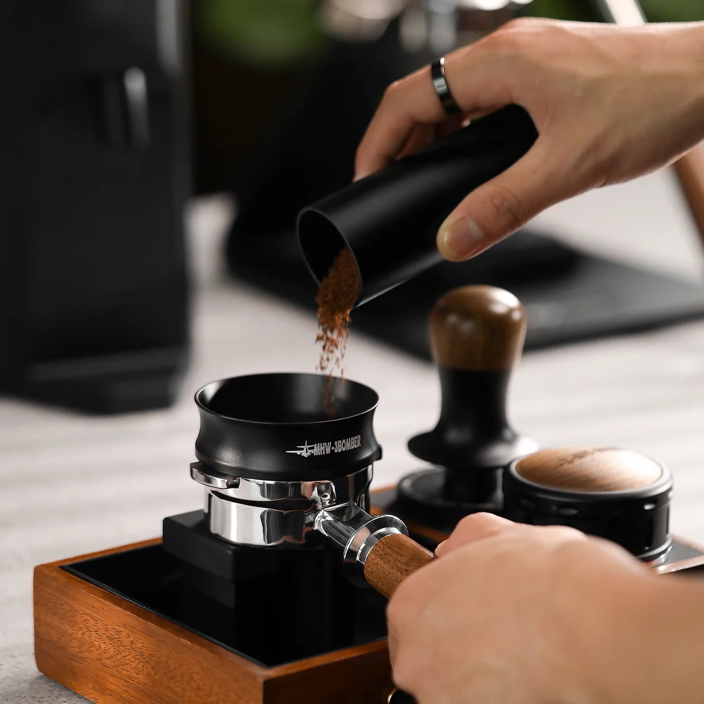 Magnetische Espresso Doseer Trechter - Perfecte Precisie - Gemakkelijk in Gebruik-Coffee & Tea-De Bazelaar