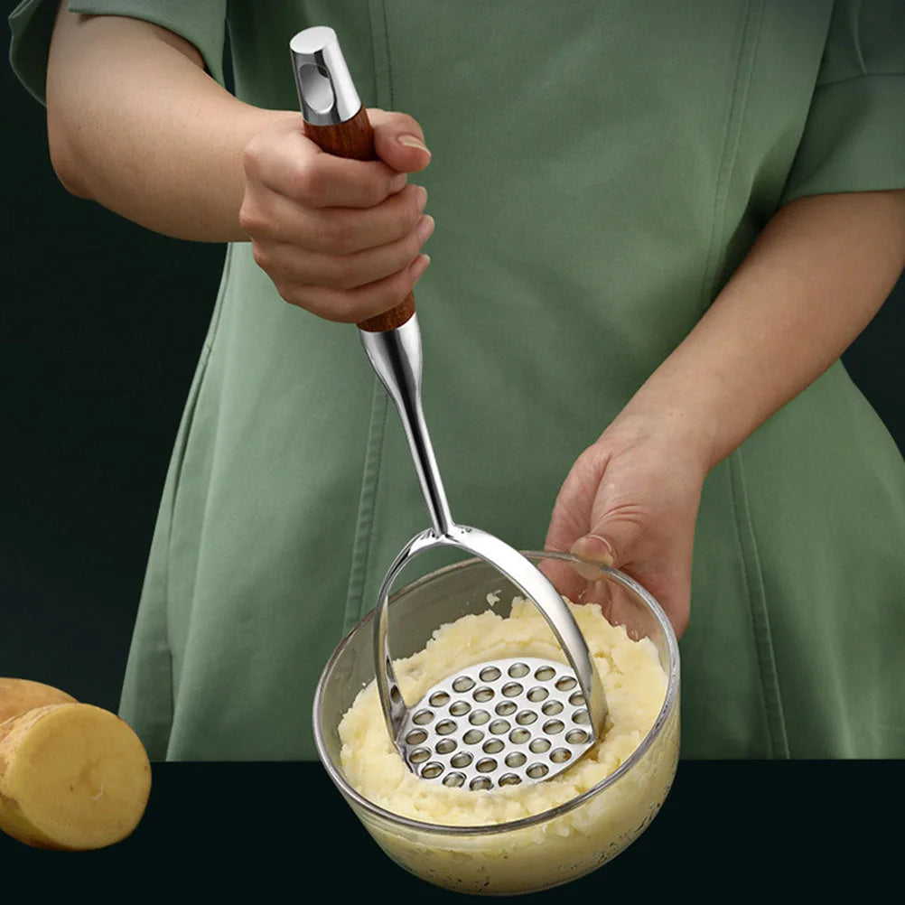 RVS Aardappelstamper - Houten Handvatten - Duurzaam en Efficiënt-Kitchen Tools and Accessories-De Bazelaar