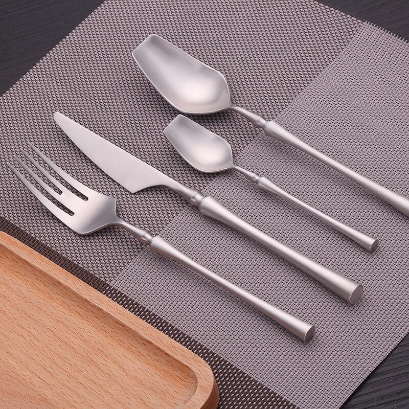 Egyptisch Geïnspireerd Bestekset - Elegantie & Duurzaamheid voor Eettafel-Cutlery Sets-De Bazelaar