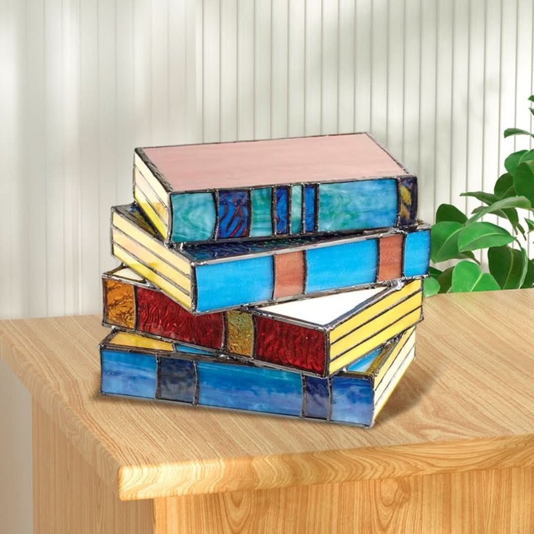 Glas Gestapelde Boekenlamp | Gebrandschilderd - #Glas Gestapelde Boekenlamp | GebrandschilderdDe Bazelaar