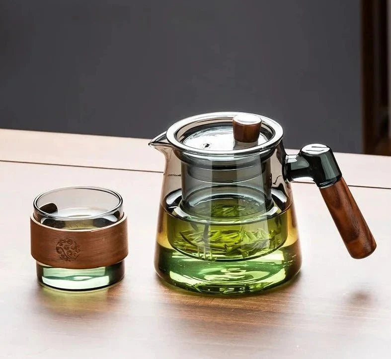 Glazen Theepot met Infuser - 600 ml - Houten Handvat - Perfect voor Theeliefhebbers-Coffee & Tea-De Bazelaar
