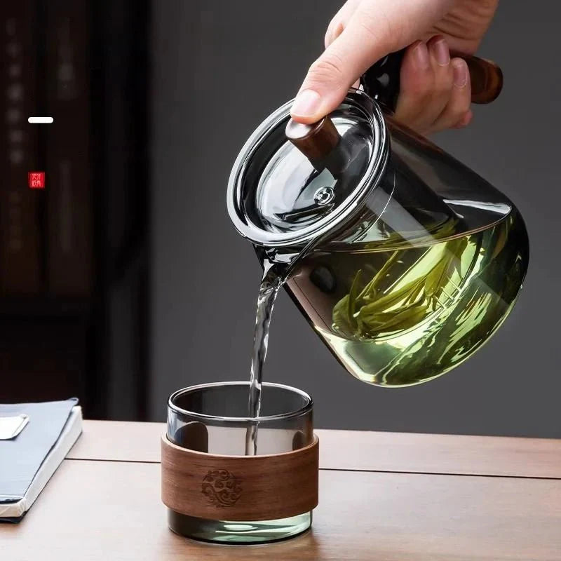 Glazen Theepot met Infuser - 600 ml - Houten Handvat - Perfect voor Theeliefhebbers-Coffee & Tea-De Bazelaar