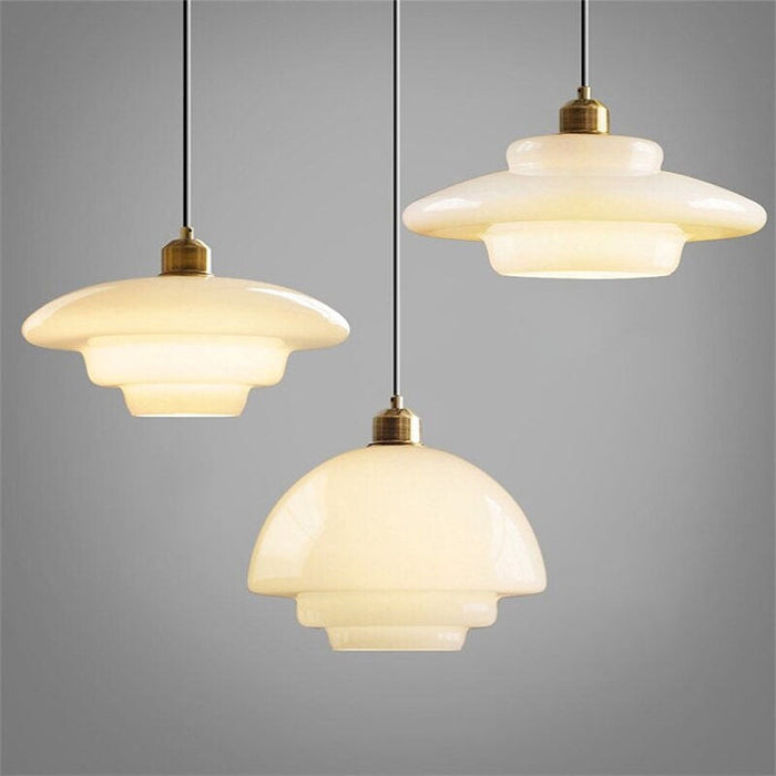 Tijdloze Witte Glazen Hanglamp voor een Elegant Interieur-light decor-De Bazelaar