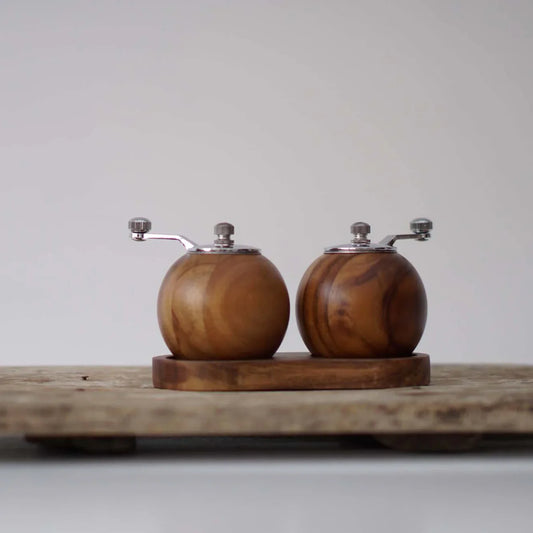 Nordic Zout- en Pepermolen Set - Stijlvol - Functioneel - Perfect voor Keuken-Kitchen Tools and Accessories-De Bazelaar