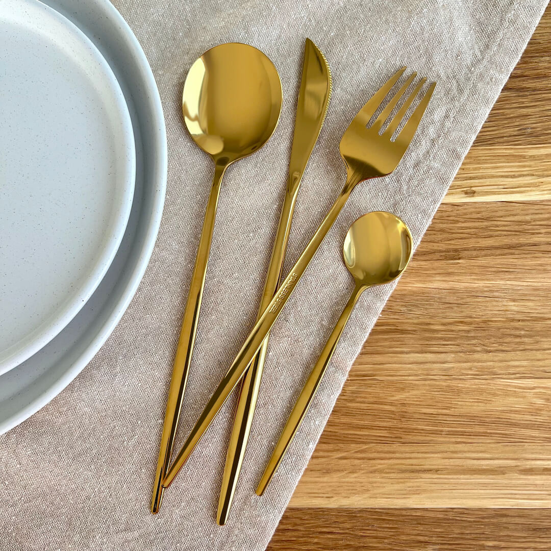 Strakke Gouden Bestekset - Elegantie voor Elke Eetervaring-Cutlery Sets-De Bazelaar