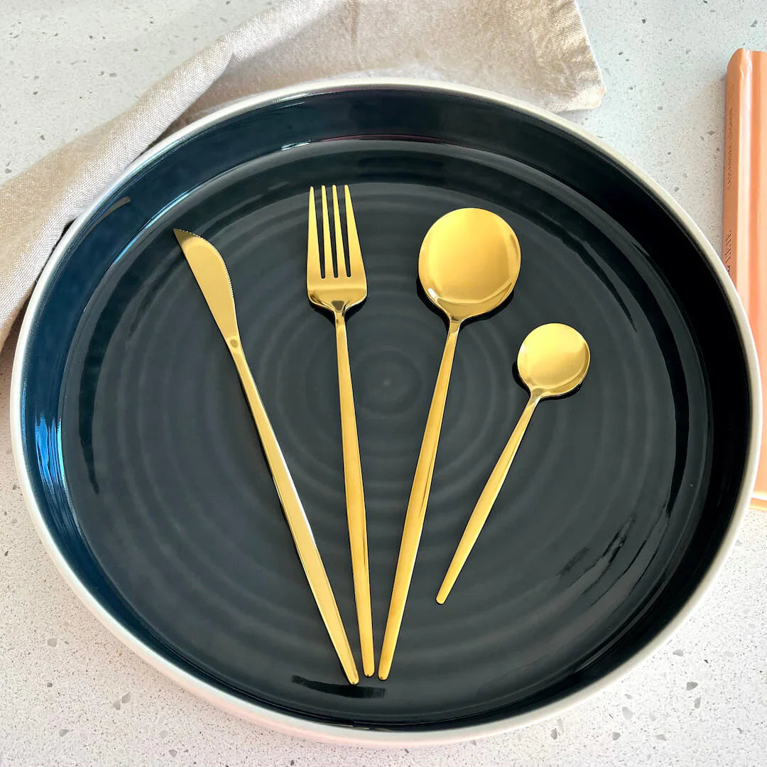 Strakke Gouden Bestekset - Elegantie voor Elke Eetervaring-Cutlery Sets-De Bazelaar