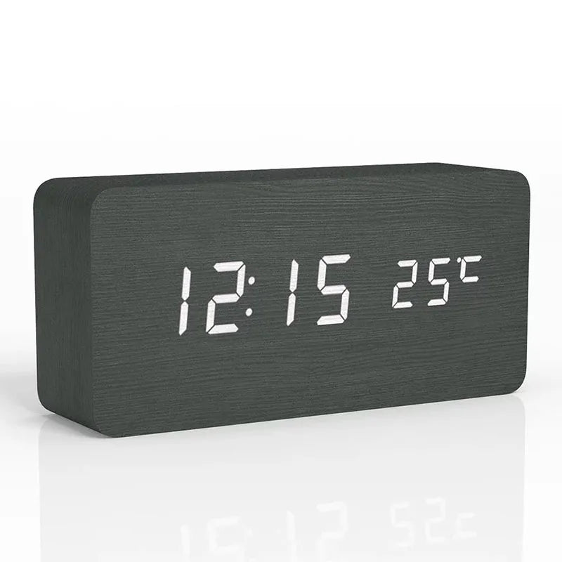 TimberTime - Natuurlijke Houten LED Klok - Uniek Design - Digitale Alarmfunctie-Wall Clocks-De Bazelaar
