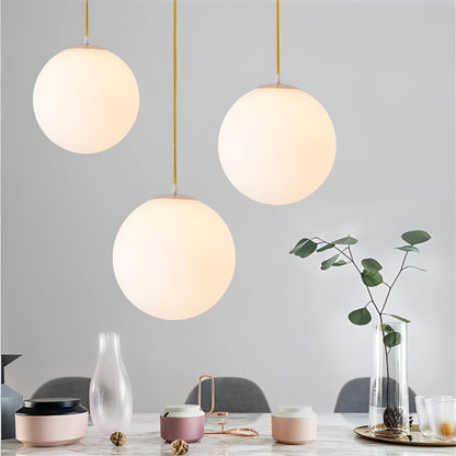Moderne Glazen Hanglampen met Witte Bolvormige Lampenkappen
