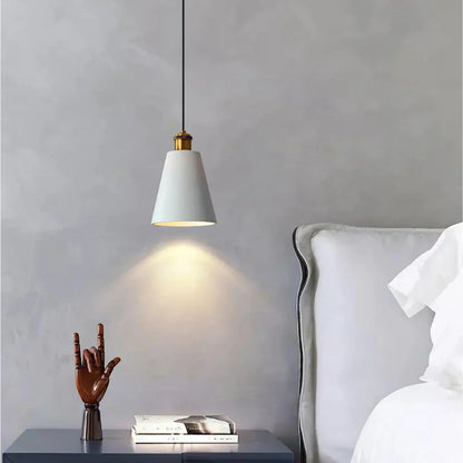 Scandinavische plafondlamp met modern design-light decor-De Bazelaar