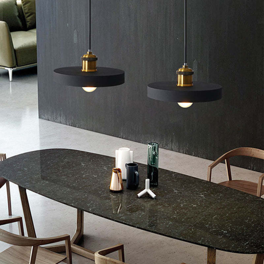 Scandinavische plafondlamp met modern design-light decor-De Bazelaar