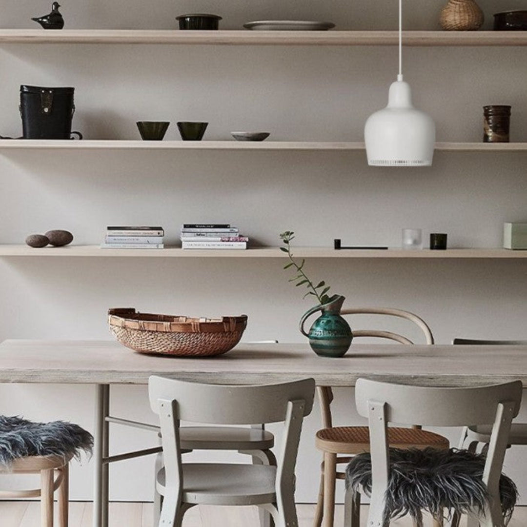 Gouden Klokvormige Hanglamp – Elegantie en Functionele Verlichting-light decor-De Bazelaar