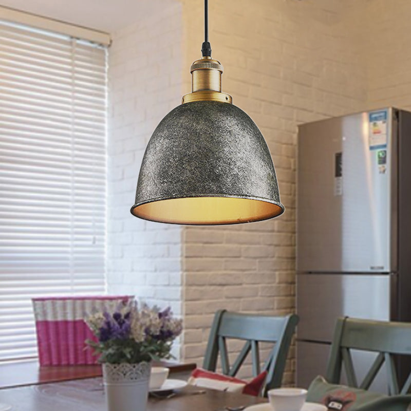 IronGlow Smeedijzeren Hanglamp – Stijlvolle Warmte en Sfeer-light decor-De Bazelaar