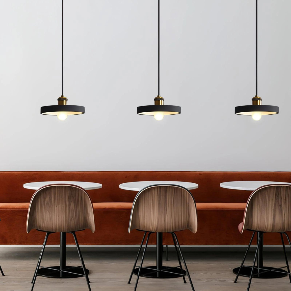 Scandinavische plafondlamp met modern design-light decor-De Bazelaar