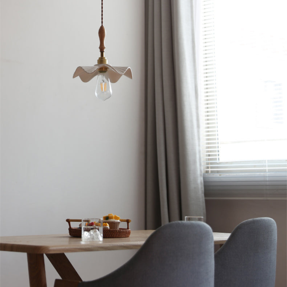 Vintage Hanglamp met Elegante Messing Accenten-light decor-De Bazelaar