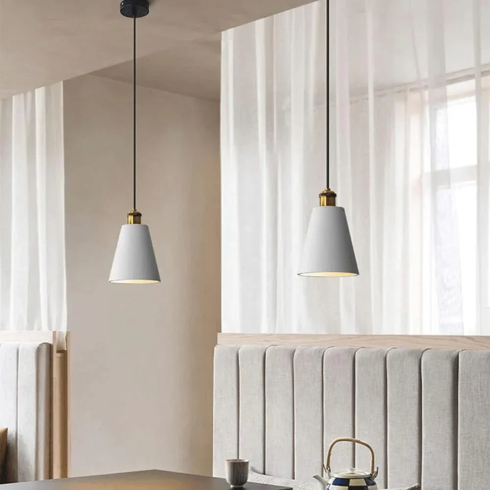 Scandinavische plafondlamp met modern design-light decor-De Bazelaar