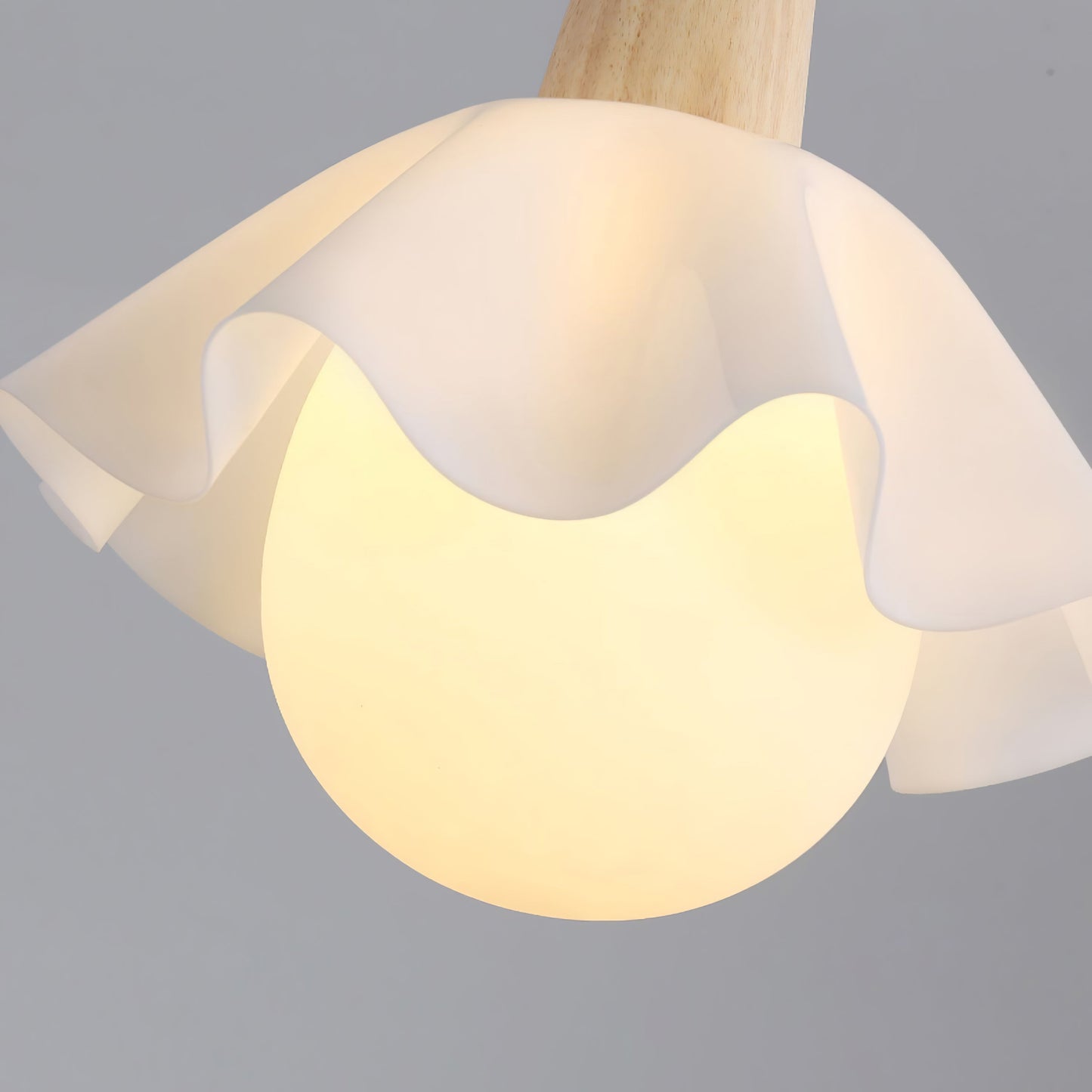 Noordse Houten Hanglamp – Minimalistisch & Verfijnd-light decor-De Bazelaar