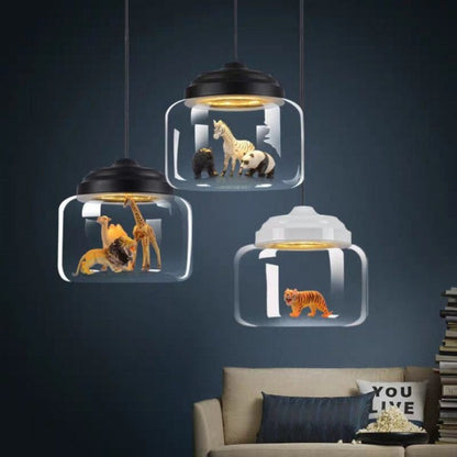 Petit Zoo in Glas Hanglamp – Unieke Sfeer met Miniatuur Dieren
