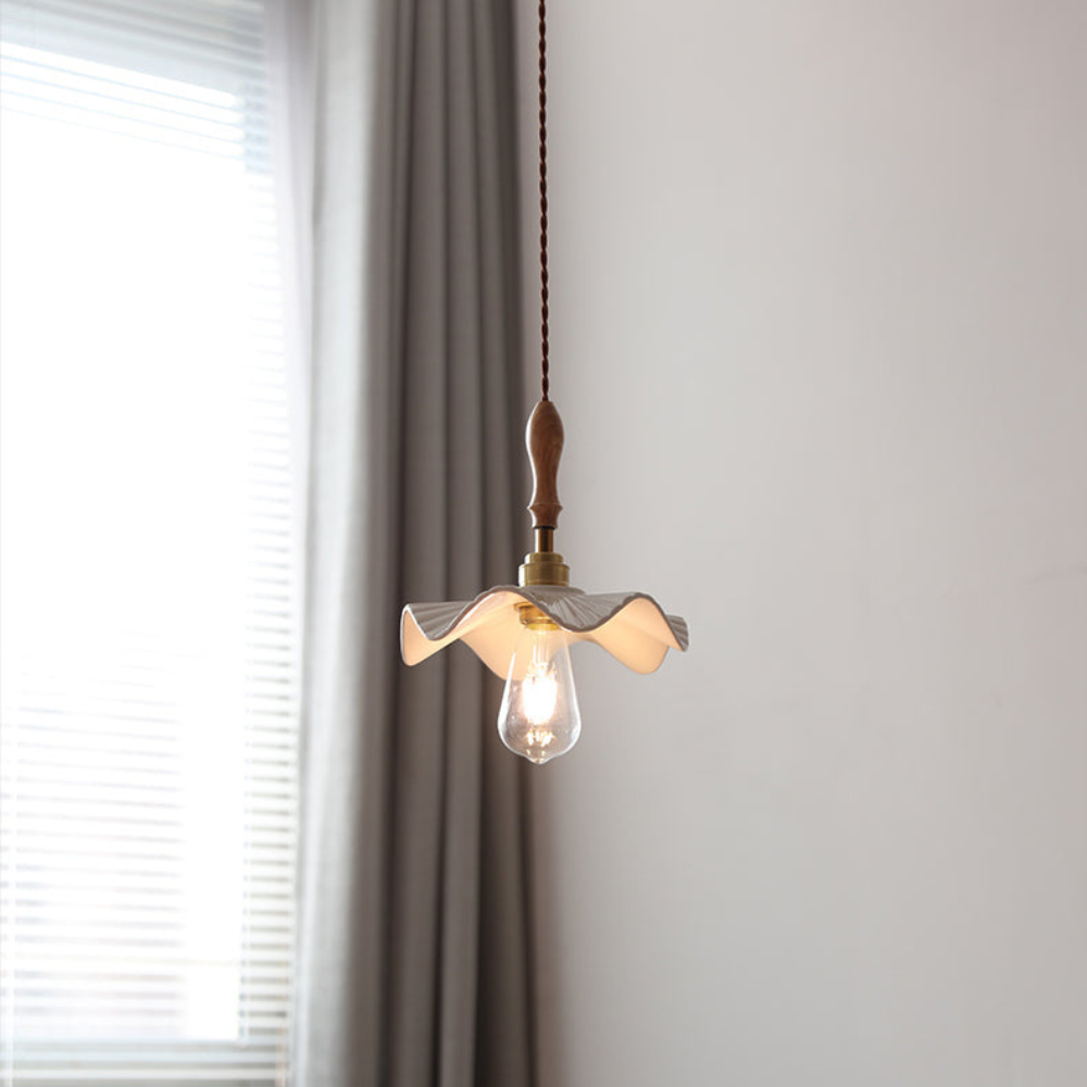 Vintage Hanglamp met Elegante Messing Accenten-light decor-De Bazelaar