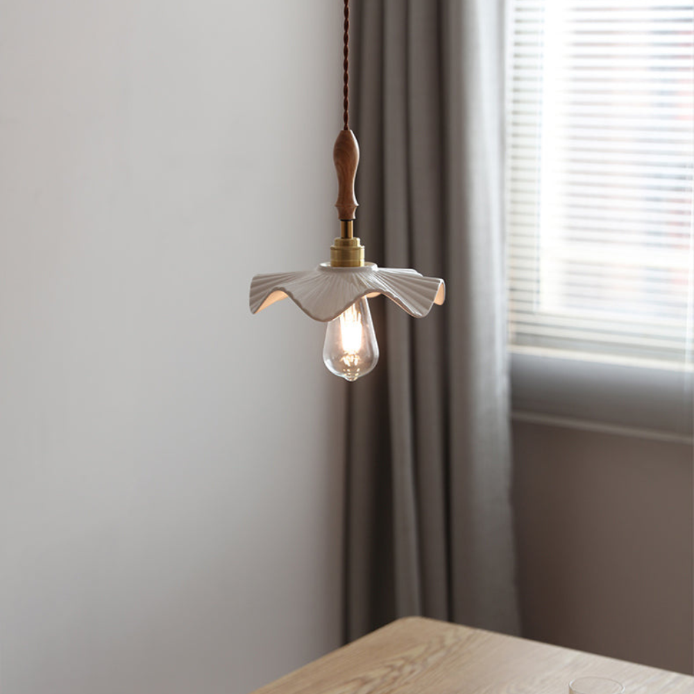Vintage Hanglamp met Elegante Messing Accenten-light decor-De Bazelaar