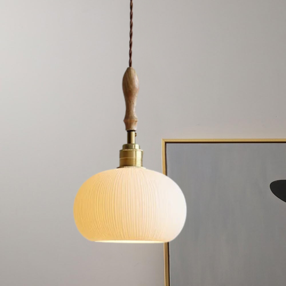 Japandi Hanglamp van Keramiek en Hout-light decor-De Bazelaar