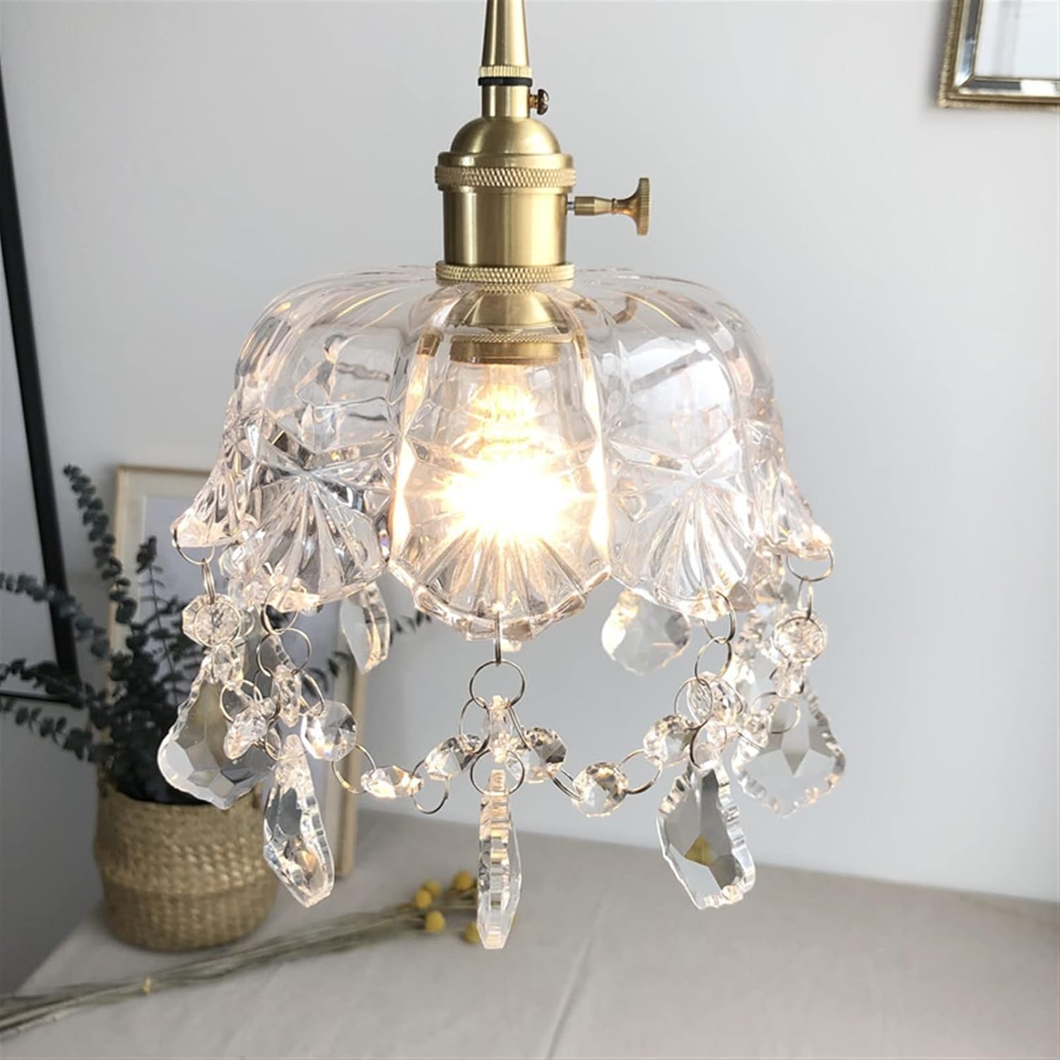 Retro Europese Glazen Hanglamp – Elegant en Tijdloos-light decor-De Bazelaar