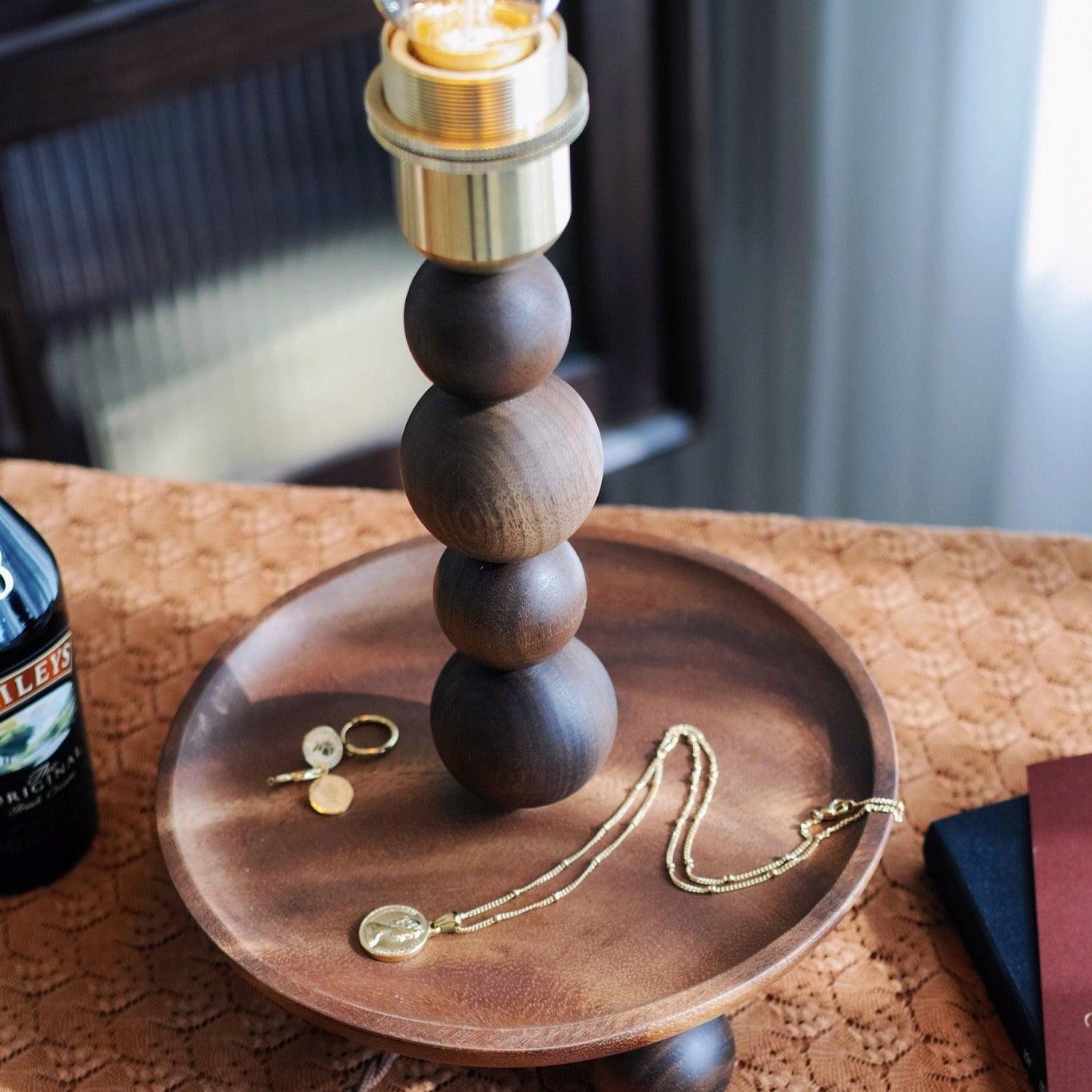 Moderne Dimbare Tafellamp van Notenhout en Glas-light decor-De Bazelaar