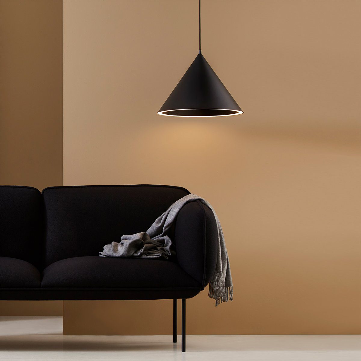 Moderne LED Ringhanglamp met Kegelvormig Design-light decor-De Bazelaar