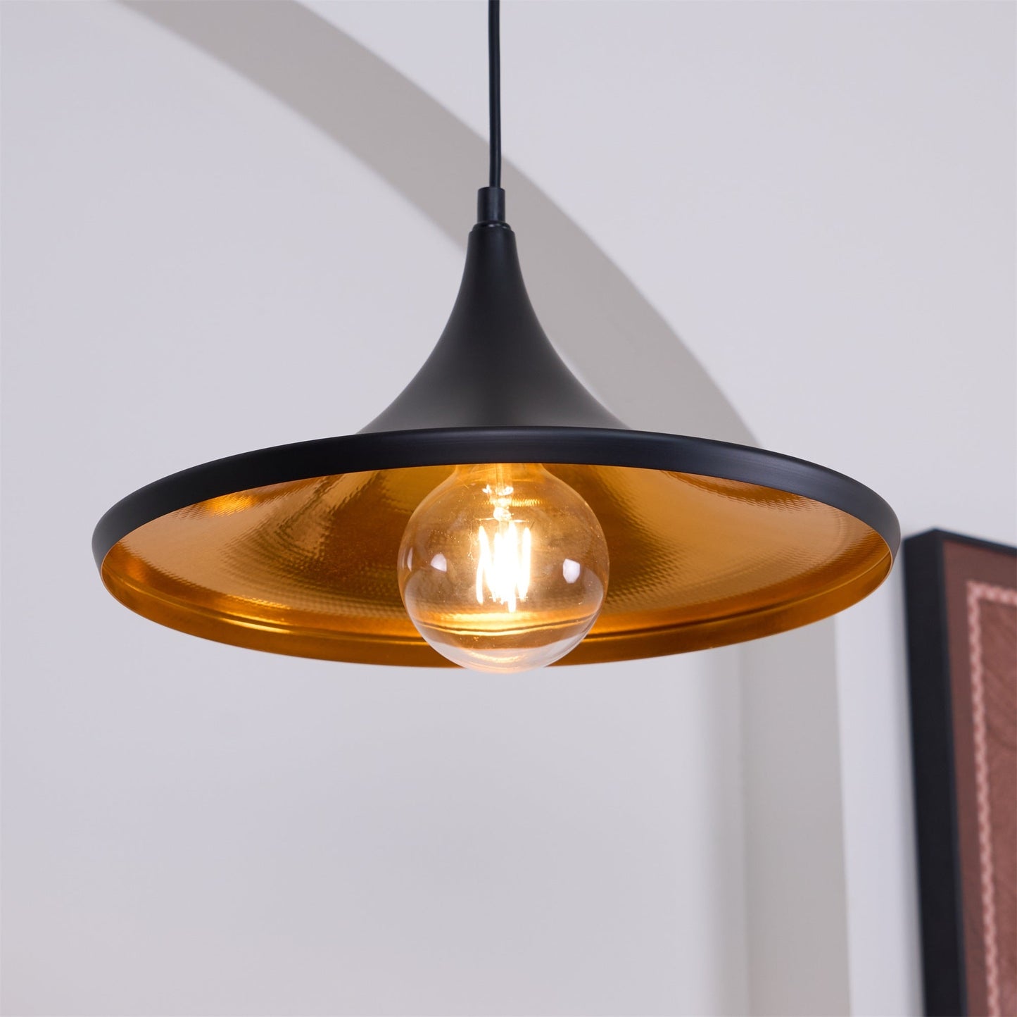 Elegante Beat Hanglamp - Tijdloze Stijl met Perfecte Verlichting-light decor-De Bazelaar