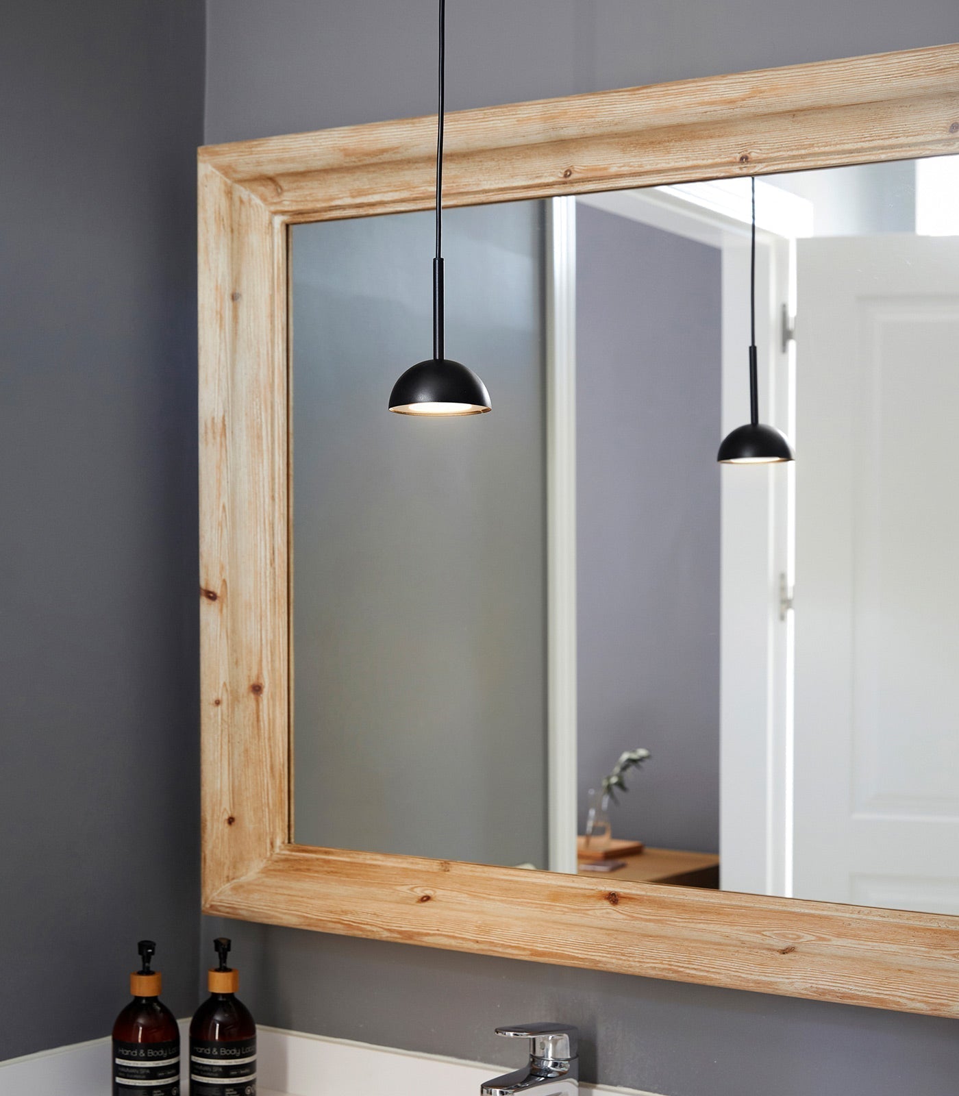 Elegante Hanglamp voor Sfeervol Interieur-light decor-De Bazelaar