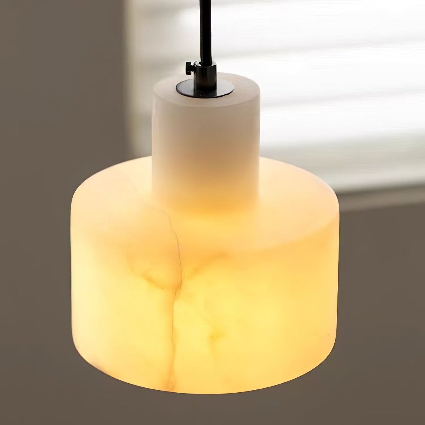 Cilindrische Hanglamp in Alabaster – Elegant en Uniek-light decor-De Bazelaar