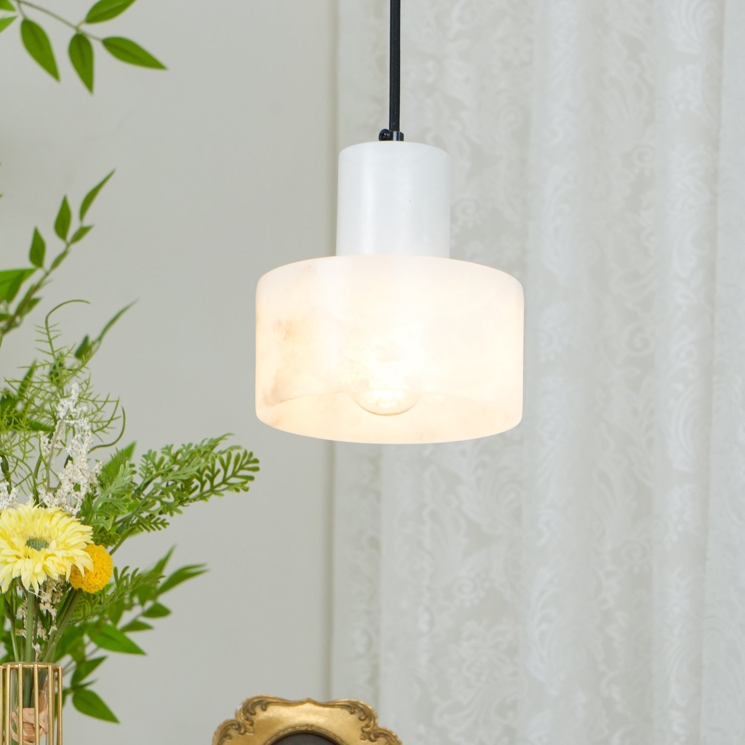 Cilindrische Hanglamp in Alabaster – Elegant en Uniek-light decor-De Bazelaar