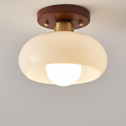 Retro Witte Plafondlamp Compact en Stijlvol-light decor-De Bazelaar