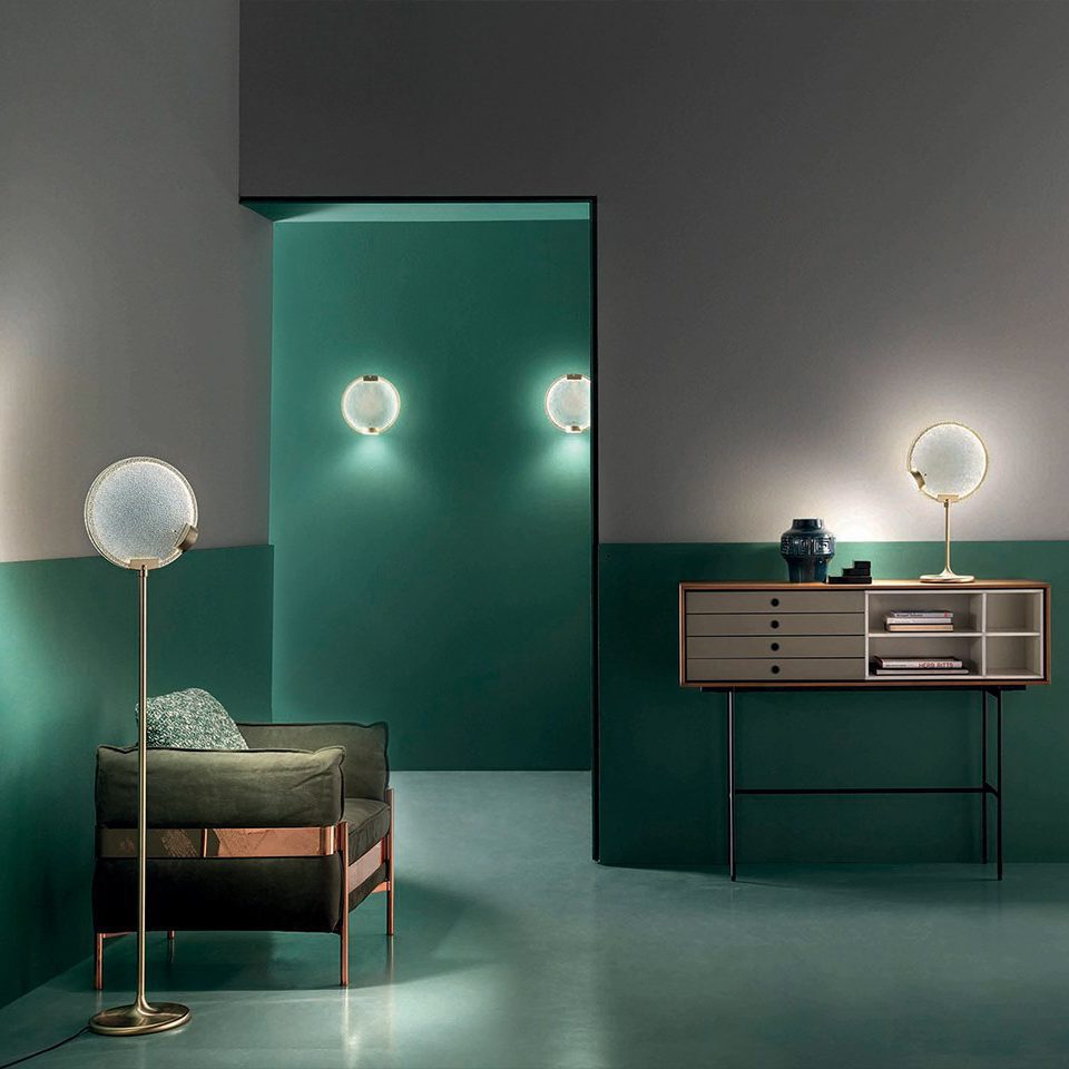 Horo Hanglamp – Elegant Messing & Getint Glas-light decor-De Bazelaar