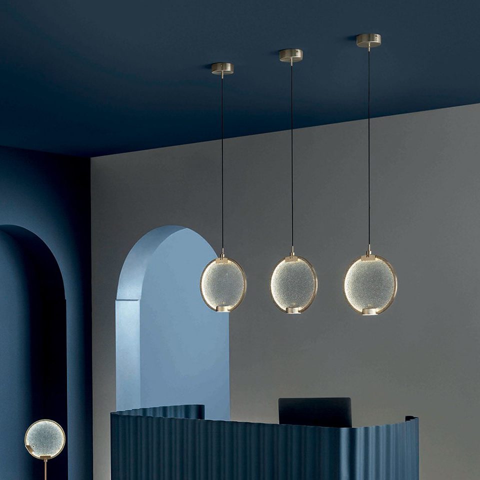 Horo Hanglamp – Elegant Messing & Getint Glas-light decor-De Bazelaar