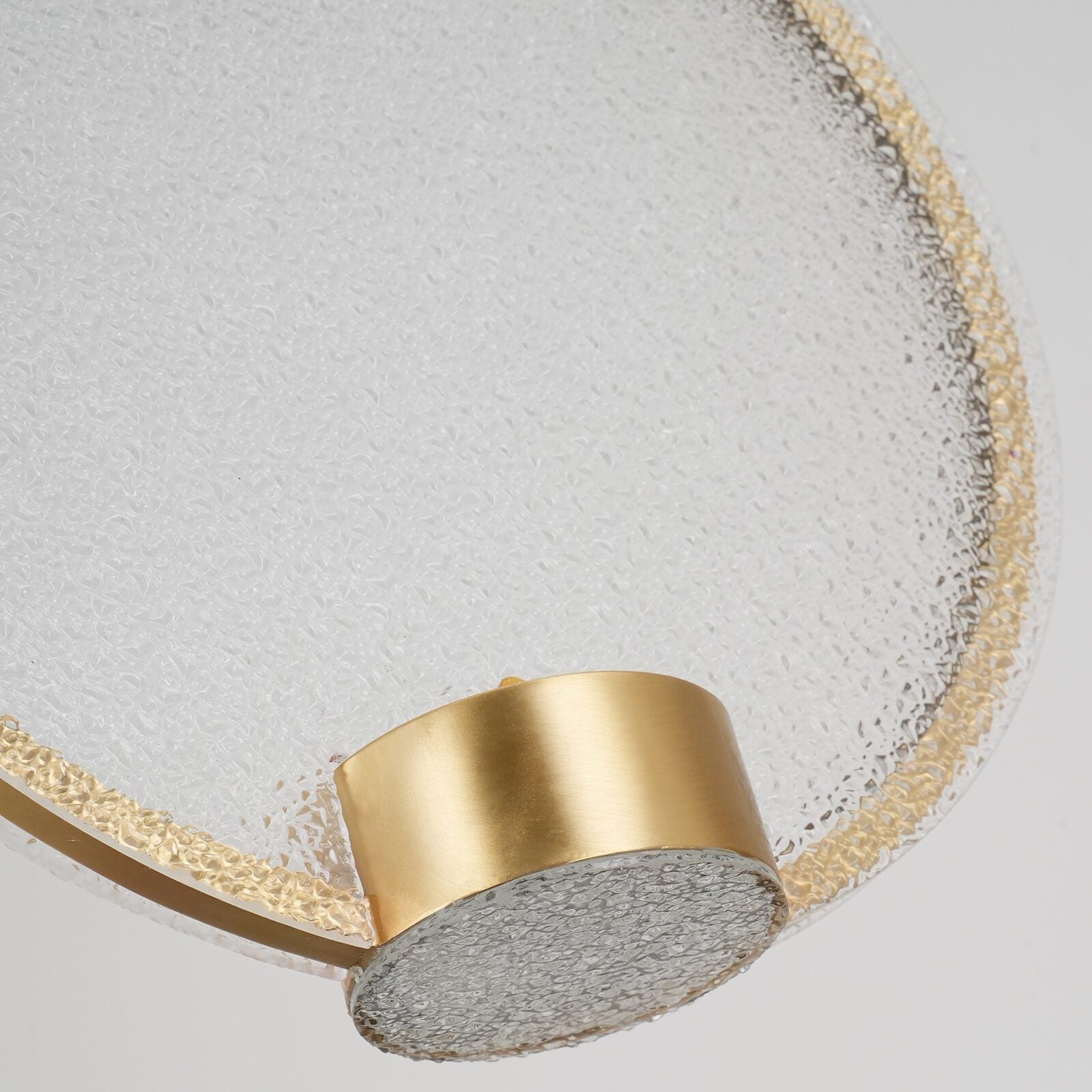 Horo Hanglamp – Elegant Messing & Getint Glas-light decor-De Bazelaar