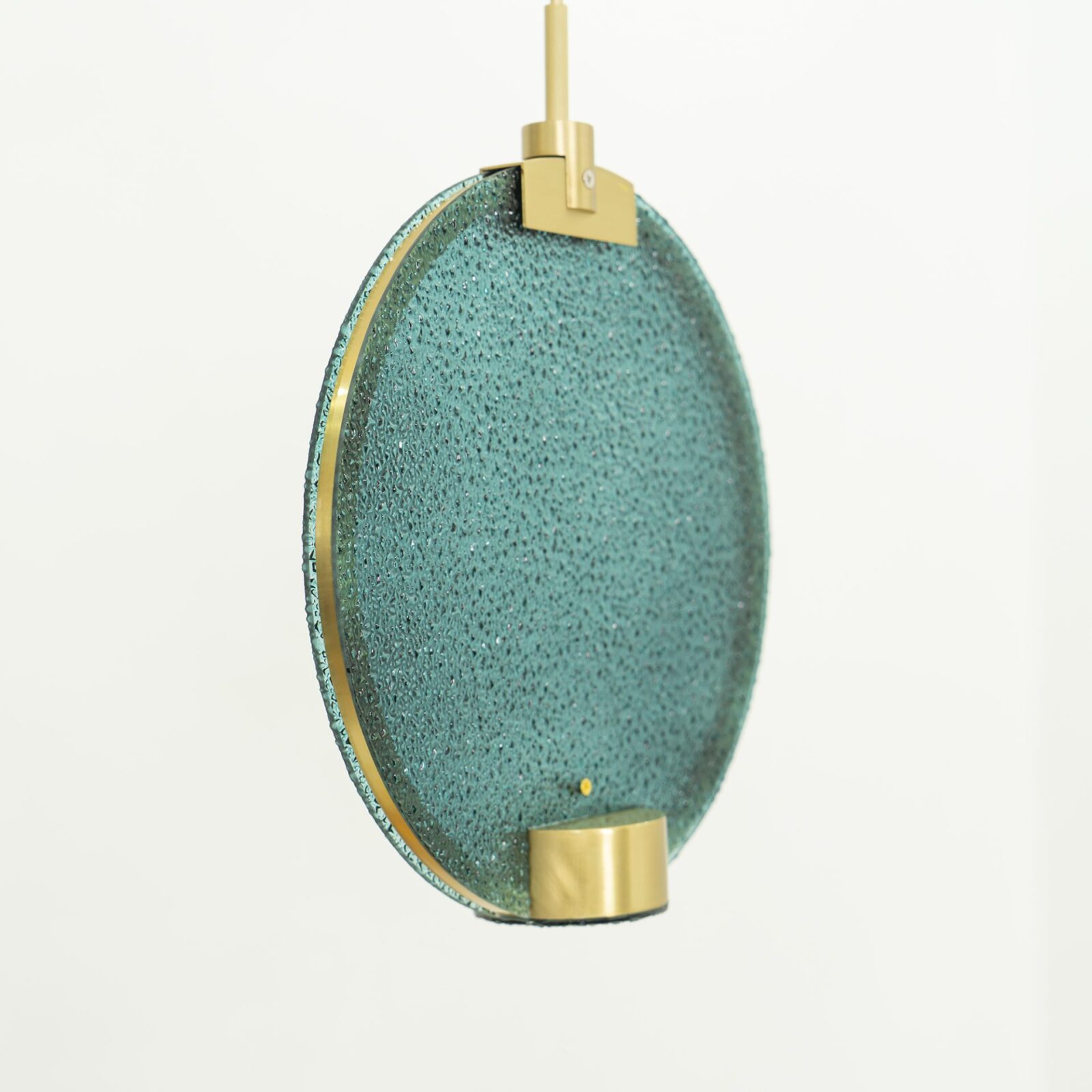 Horo Hanglamp – Elegant Messing & Getint Glas-light decor-De Bazelaar