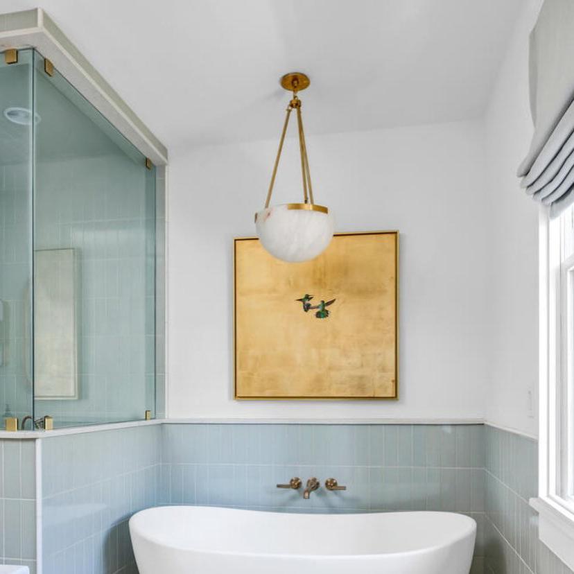 Luxe Albast Kroonluchter met Gouden Details-light decor-De Bazelaar