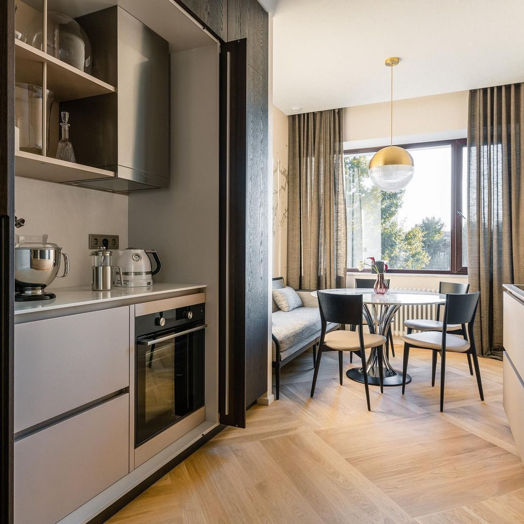 Suspended Lens Flair Hanglamp – Luxe & Innovatief Design-light decor-De Bazelaar