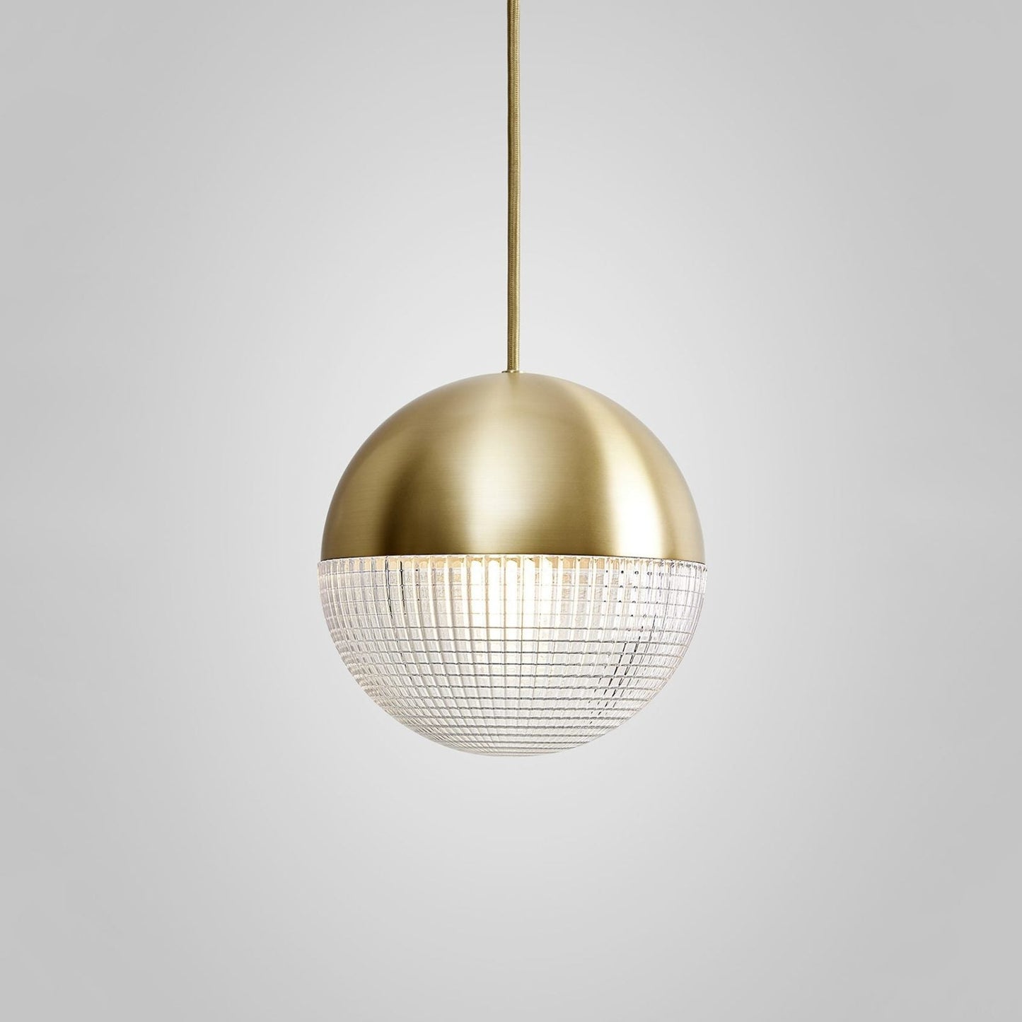 Suspended Lens Flair Hanglamp – Luxe & Innovatief Design-light decor-De Bazelaar