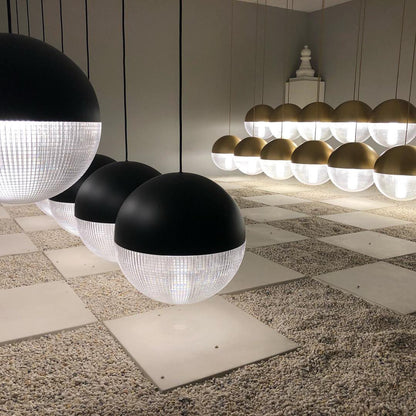 Suspended Lens Flair Hanglamp – Luxe & Innovatief Design-light decor-De Bazelaar