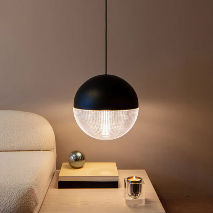 Suspended Lens Flair Hanglamp – Luxe & Innovatief Design-light decor-De Bazelaar