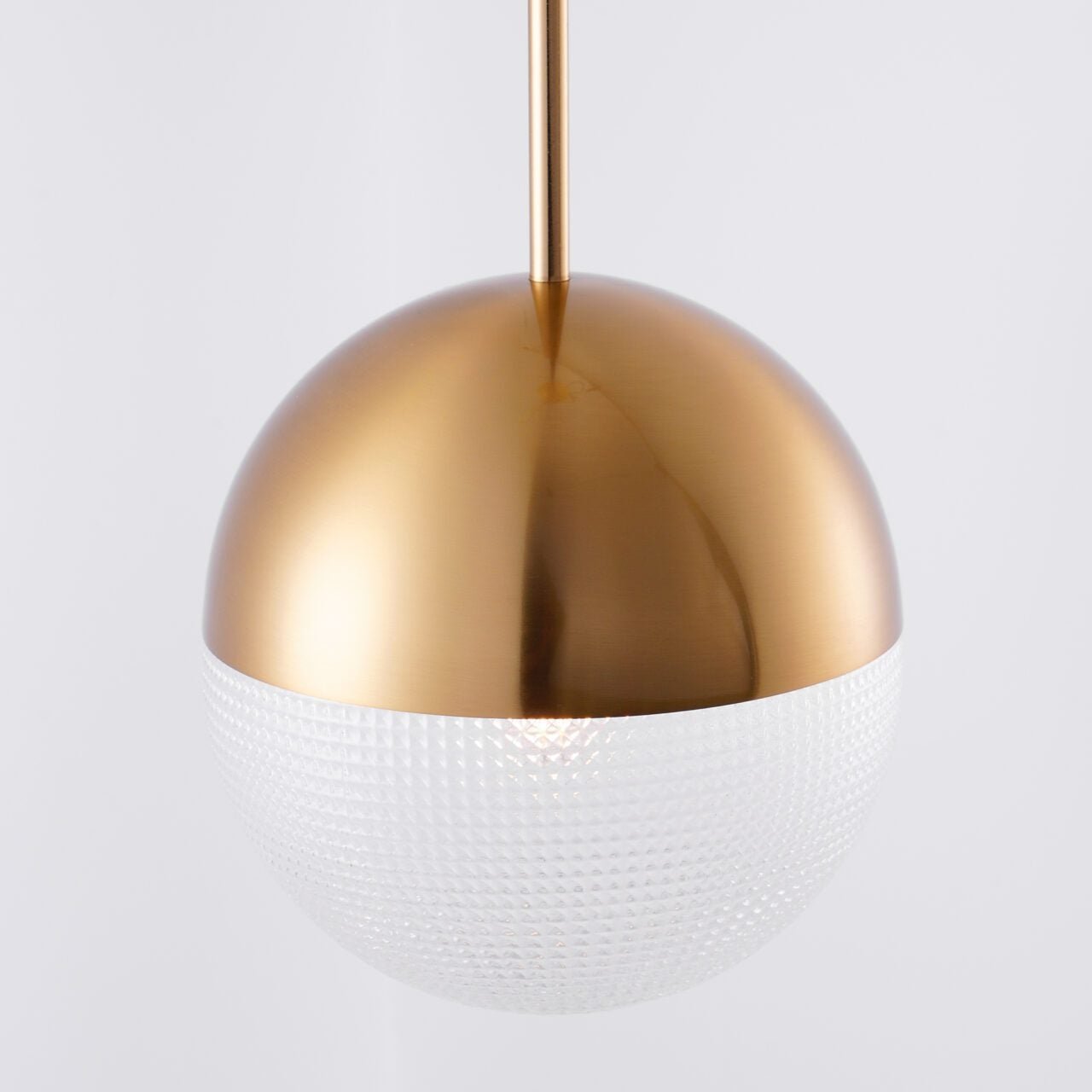 Suspended Lens Flair Hanglamp – Luxe & Innovatief Design-light decor-De Bazelaar