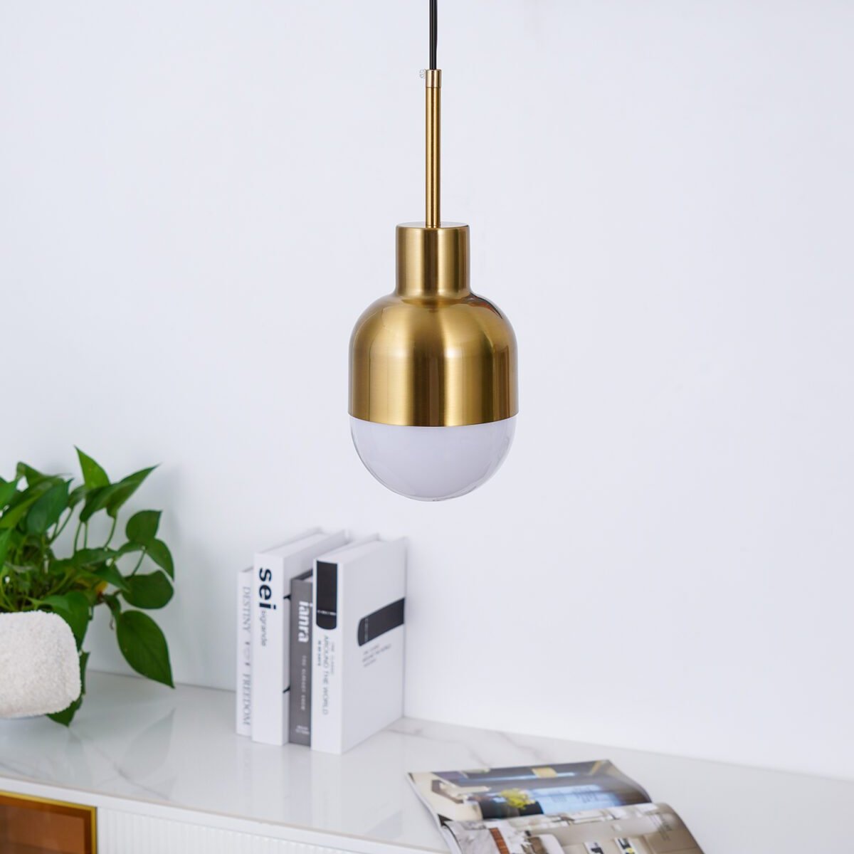 Niku Hanglamp – Luxe Messing & Glas Design-light decor-De Bazelaar
