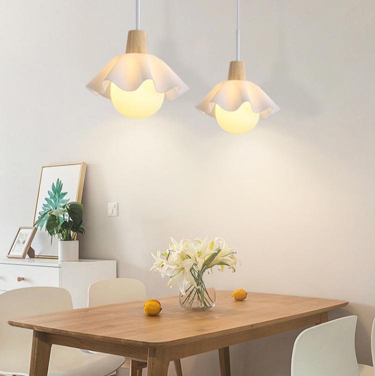 Noordse Houten Hanglamp – Minimalistisch & Verfijnd-light decor-De Bazelaar