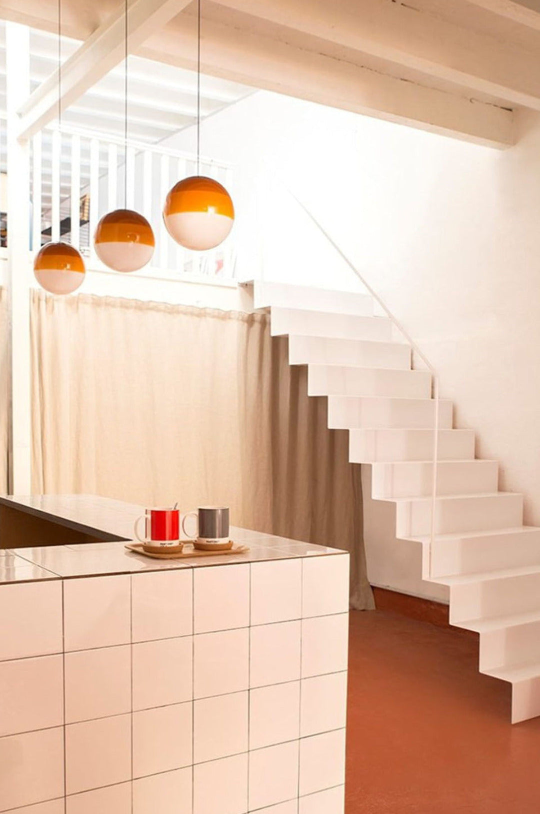 Moderne Hanglamp met Verloopkleur – Energiezuinig en Stijlvol