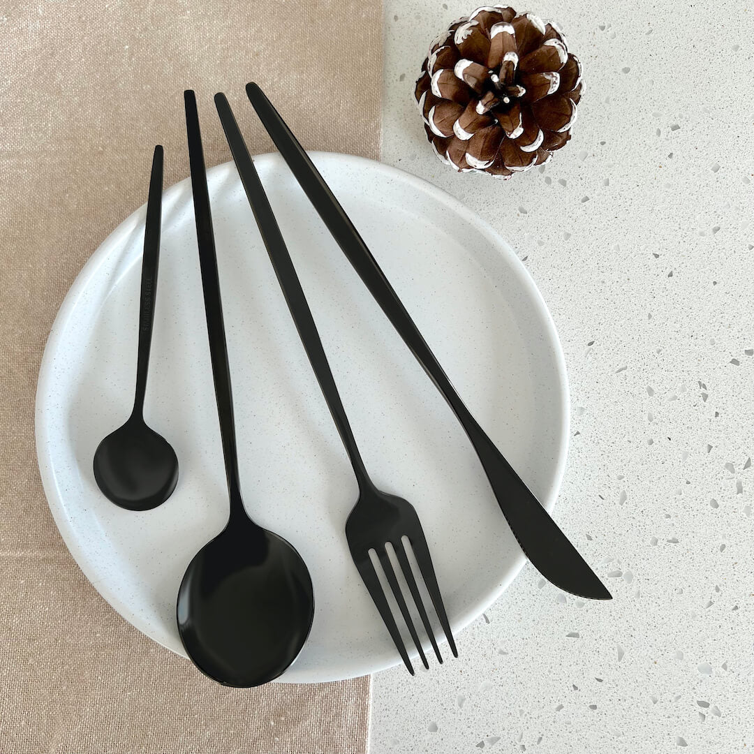 Zwart Modern Bestek Set - Gedurfd & Elegant - Uniek Dineren-Cutlery Sets-De Bazelaar