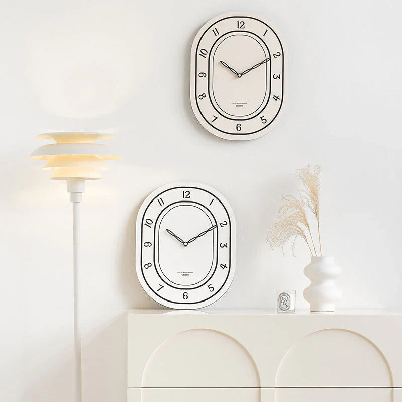 Zwarte & Witte Wandklok - Lasergegraveerd Romeins Ontwerp - Uniek en Stijlvol-Wall Clocks-De Bazelaar