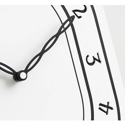 Zwarte & Witte Wandklok - Lasergegraveerd Romeins Ontwerp - Uniek en Stijlvol-Wall Clocks-De Bazelaar